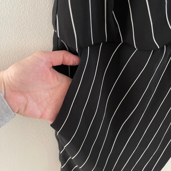 WHBM Black & White Striped Wrap Romper size 4 - Picture 8 of 14